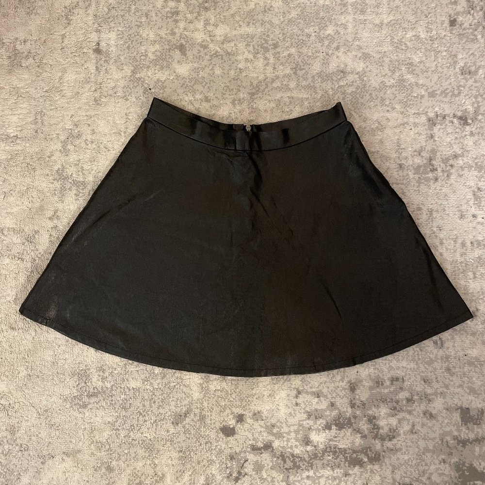 Topshop Black Leather Skirt - Perfect for Halloween!